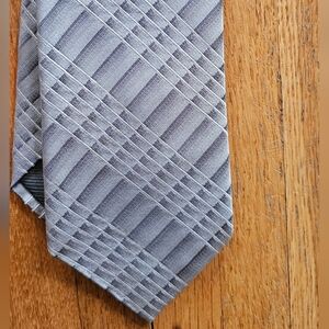 JHane Barnes 100% Silk Men's Tie Grey